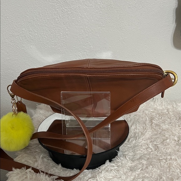 Coach Crossbody Vintage Mercer Bag - Picture 8 of 17